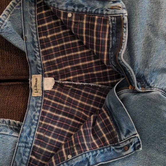L.L. Bean Men's 100% Cotton Lined Light Denim Relaxed Fit Jeans, 42 x 34 - Picture 5 of 9